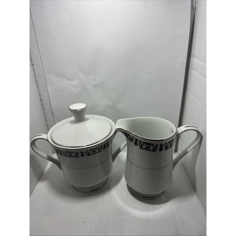Vintage Treasure Chest MAJESTIC Pattern 3001 Creamer & Sugar Bowl